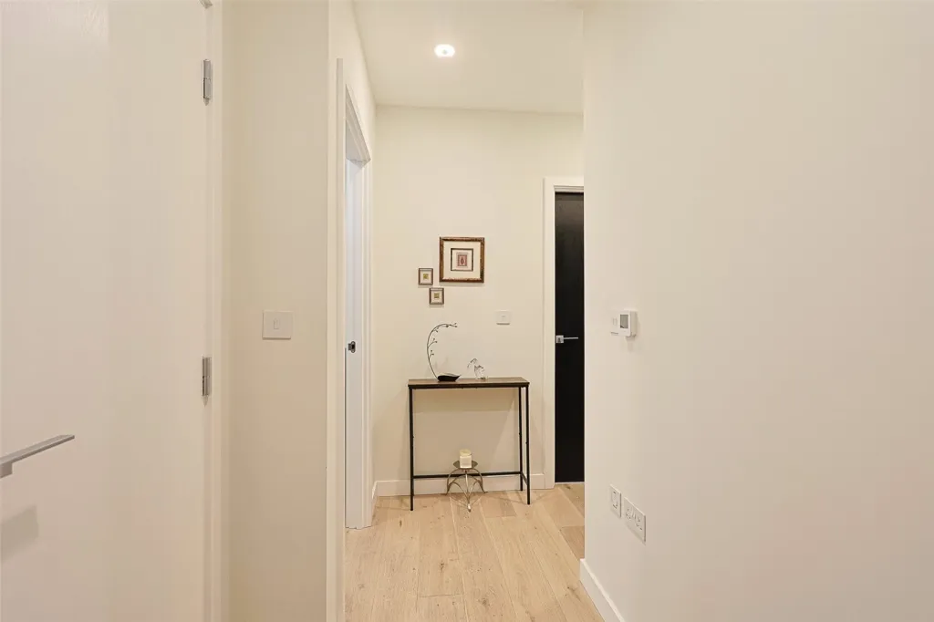 Middle Road, Ealing, W7, photo 17