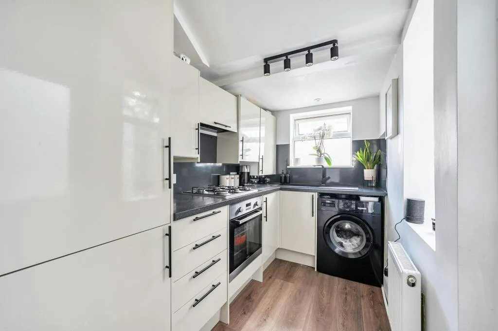 Wilton Road, Redhill, RH1, photo 3