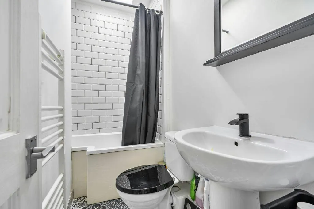 Wilton Road, Redhill, RH1, photo 10