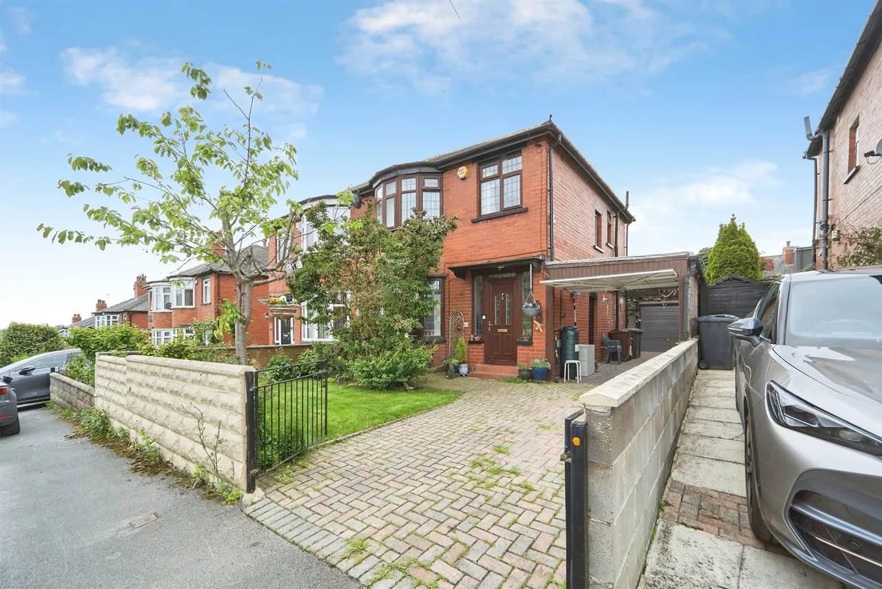 3 bed house for sale — Montagu Gardens, LEEDS