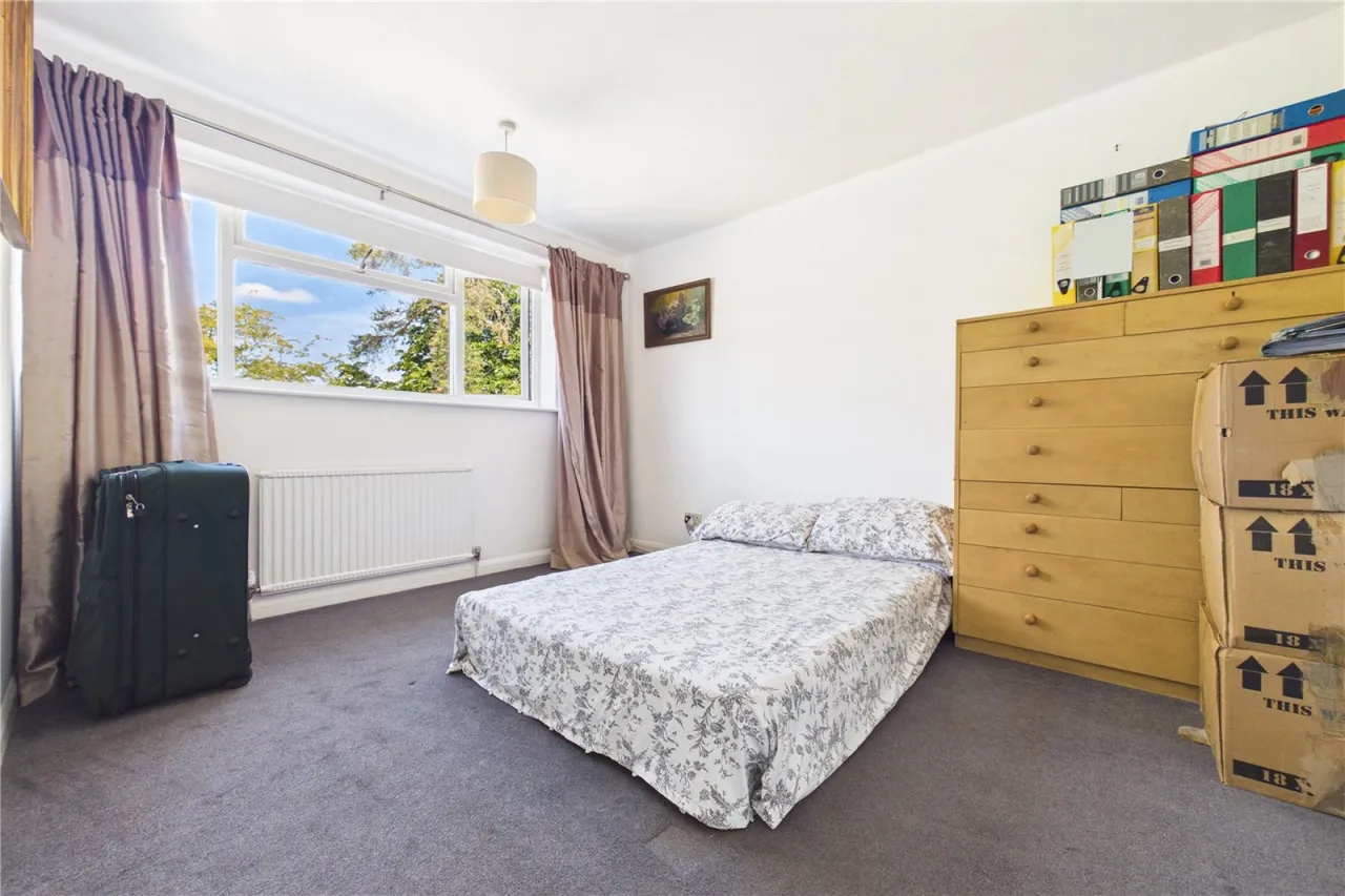 Garlands Close, Burghfield Common, RG7, photo 9