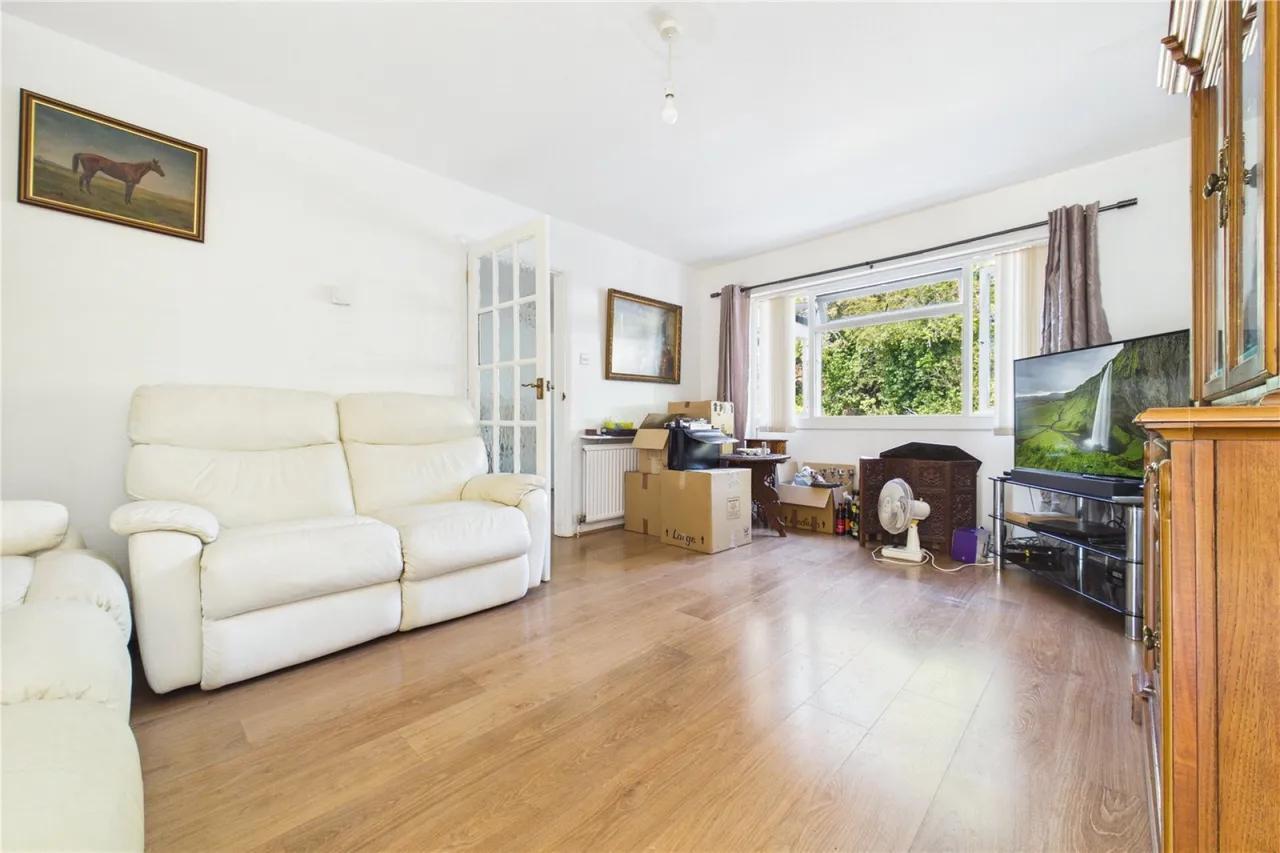 Garlands Close, Burghfield Common, RG7, photo 4