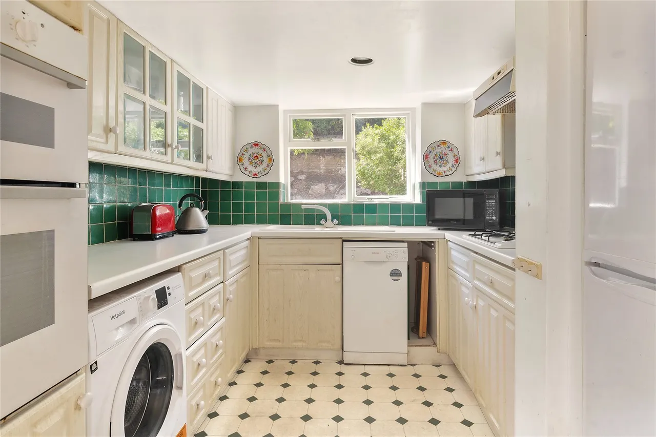 Abercrombie Street, London, SW11, photo 5
