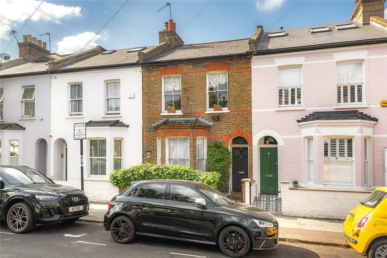 2 bed house for sale — Abercrombie Street, London, SW11