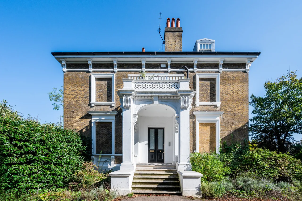 3 bed flat for sale, London, SE3