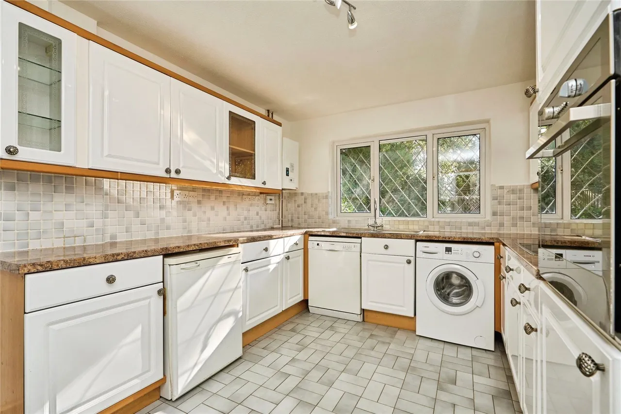 Forest Road, Winford, PO36, photo 4