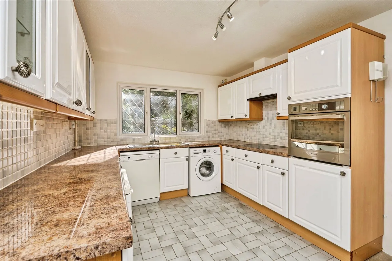 Forest Road, Winford, PO36, photo 3