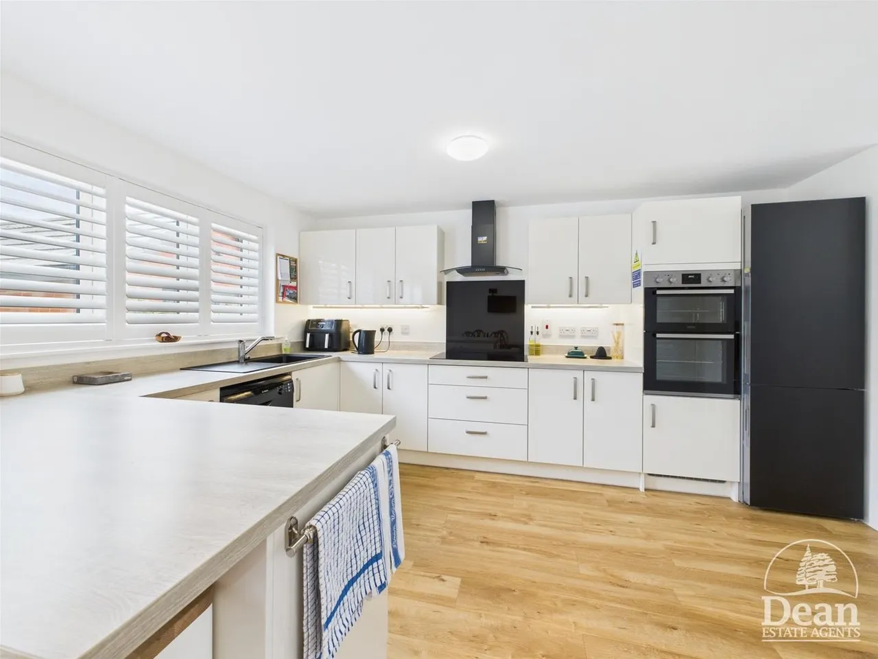 Potter Grove, Lydney, photo 5