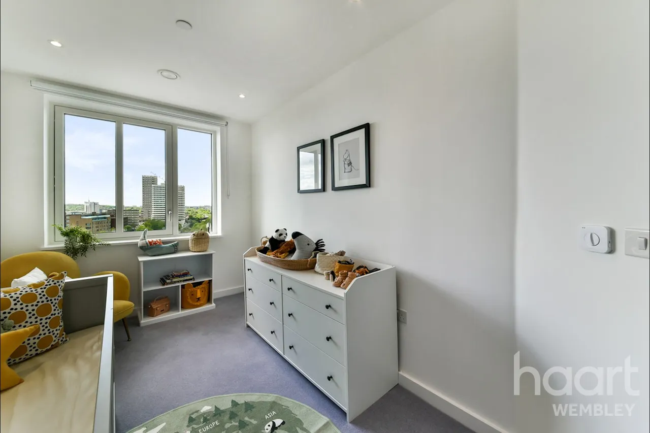 South Way, Wembley, HA9, photo 12