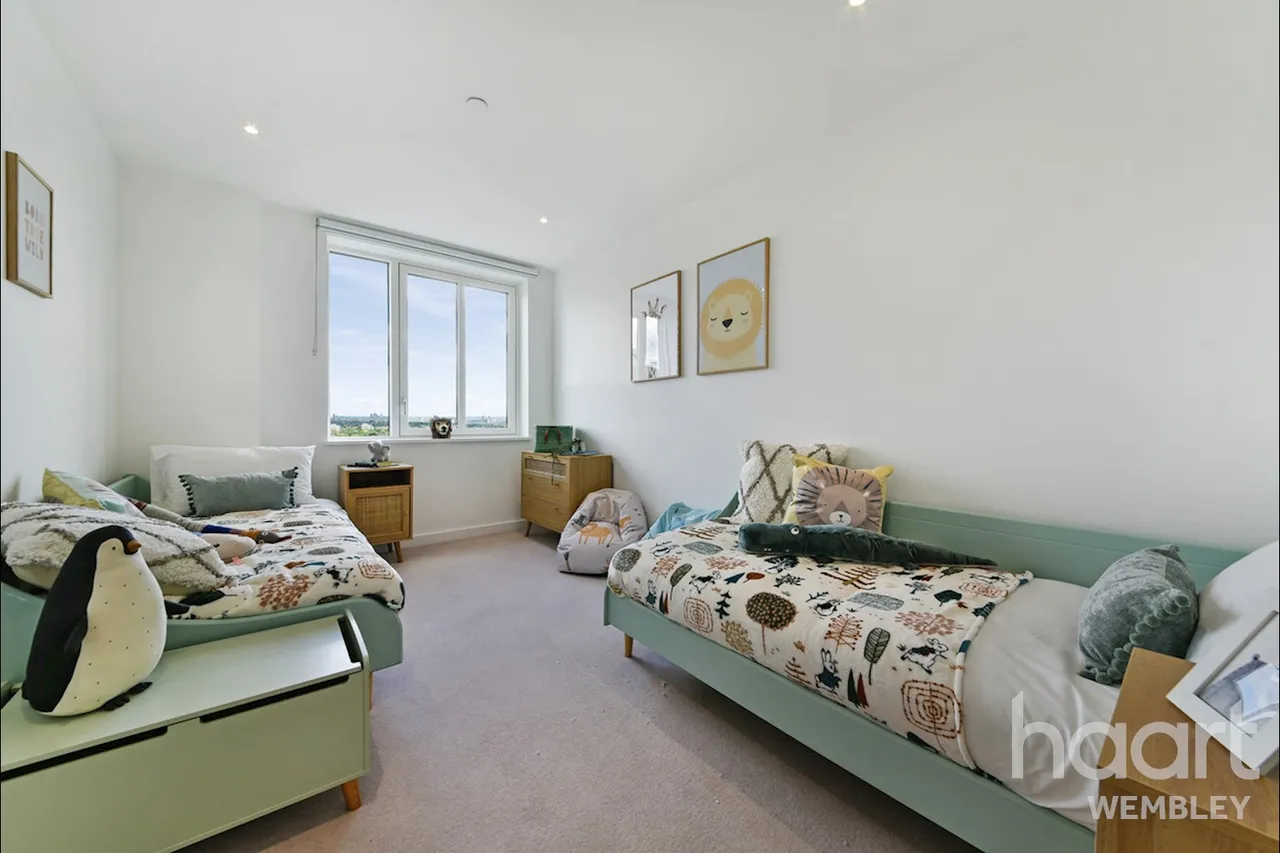 South Way, Wembley, HA9, photo 11