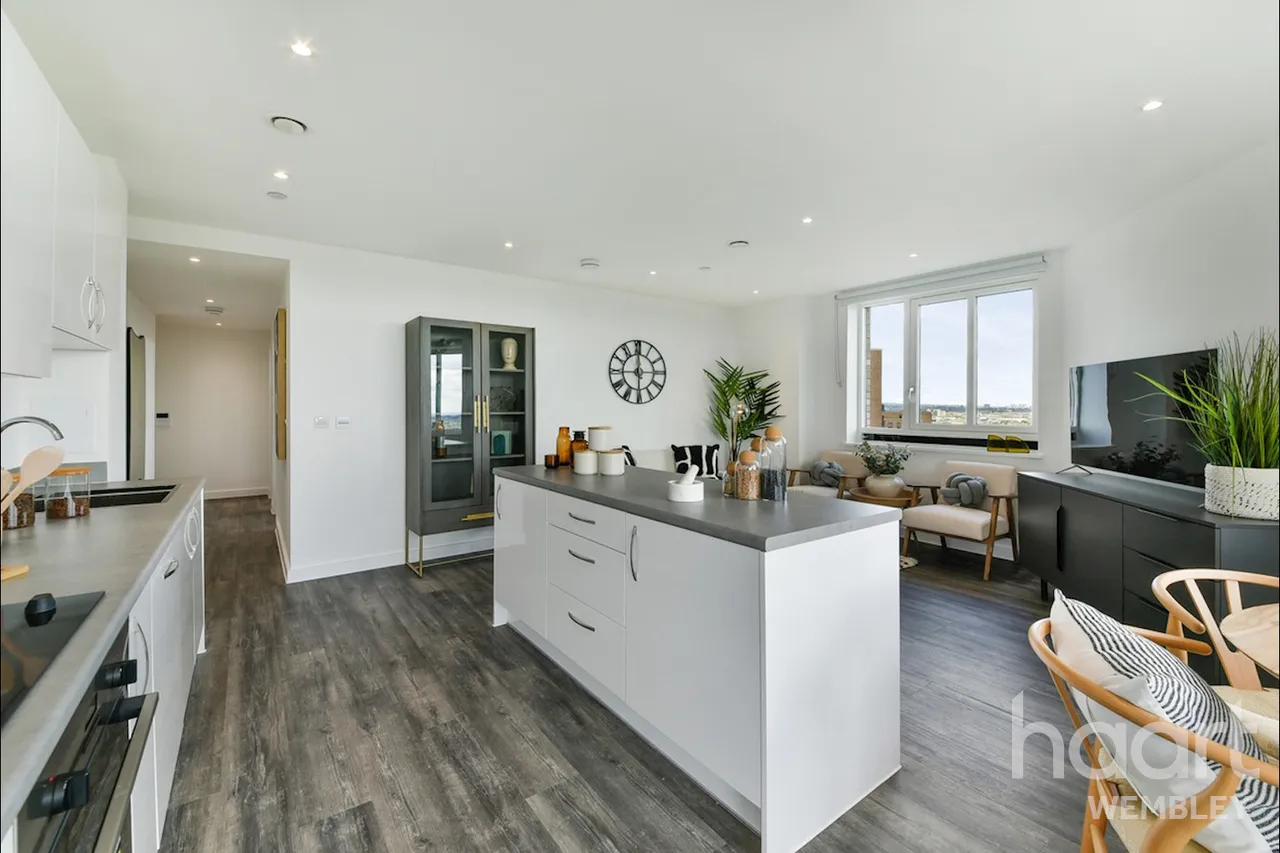 South Way, Wembley, HA9, photo 17