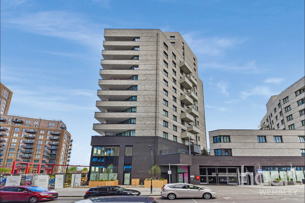South Way, Wembley, HA9, photo 21