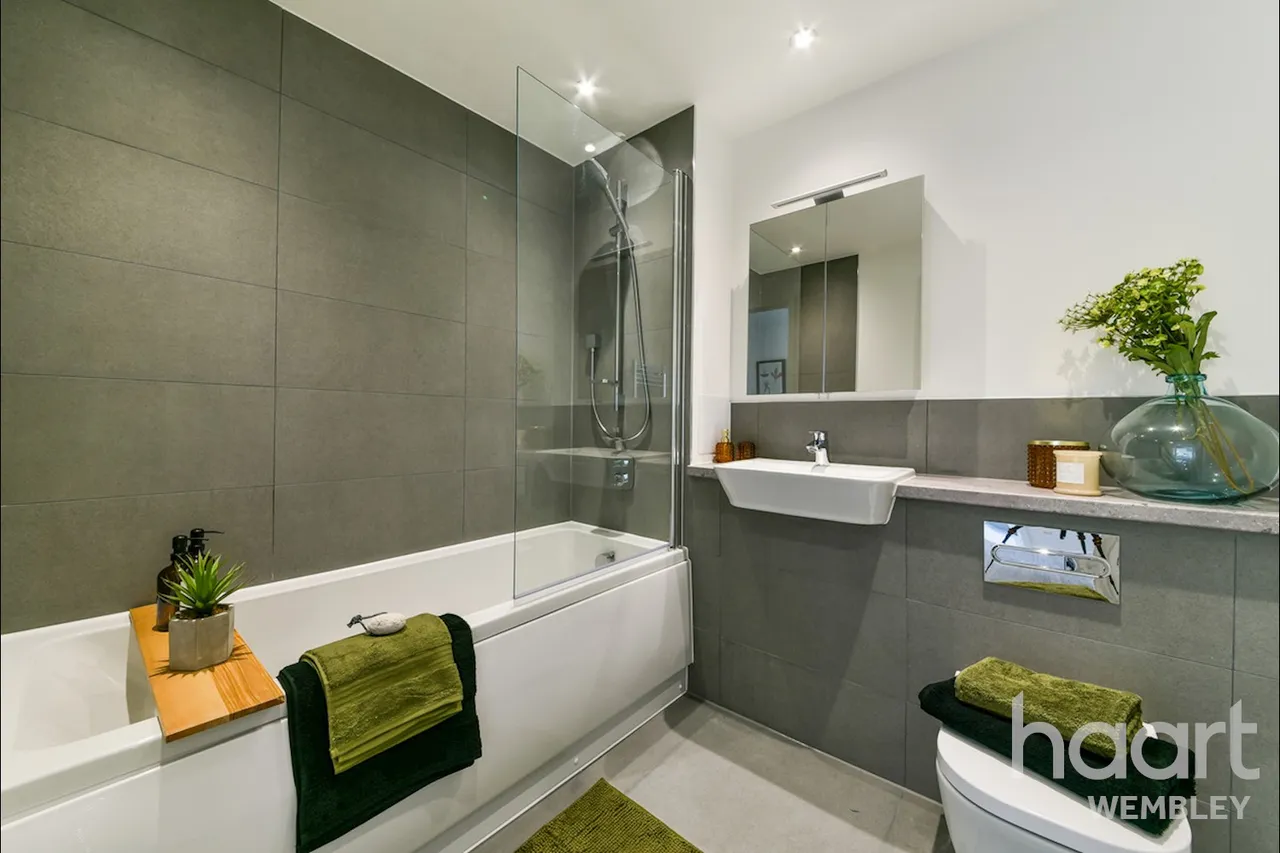 South Way, Wembley, HA9, photo 13