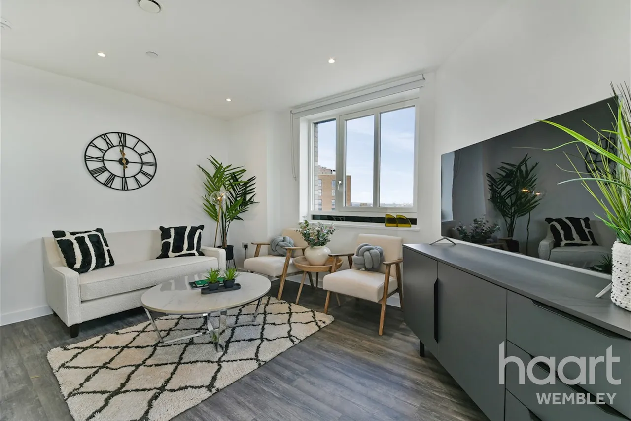 South Way, Wembley, HA9, photo 18