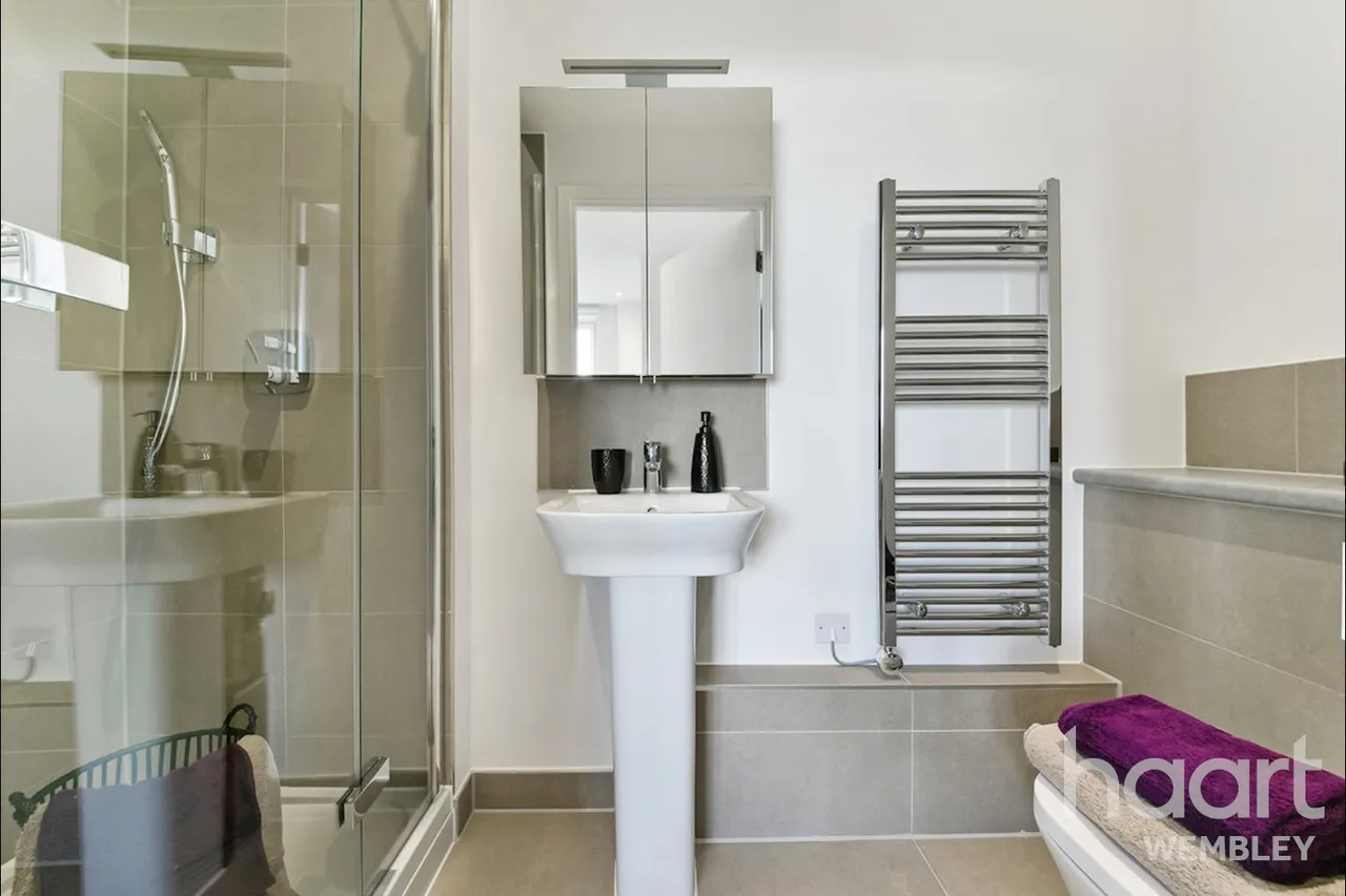 South Way, Wembley, HA9, photo 9
