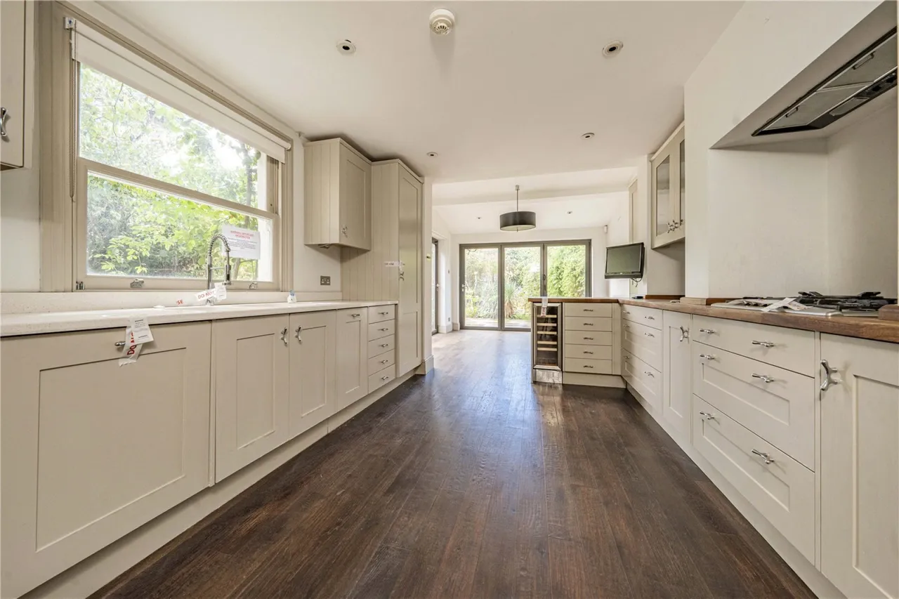 Trinity Road, Wimbledon, photo 3