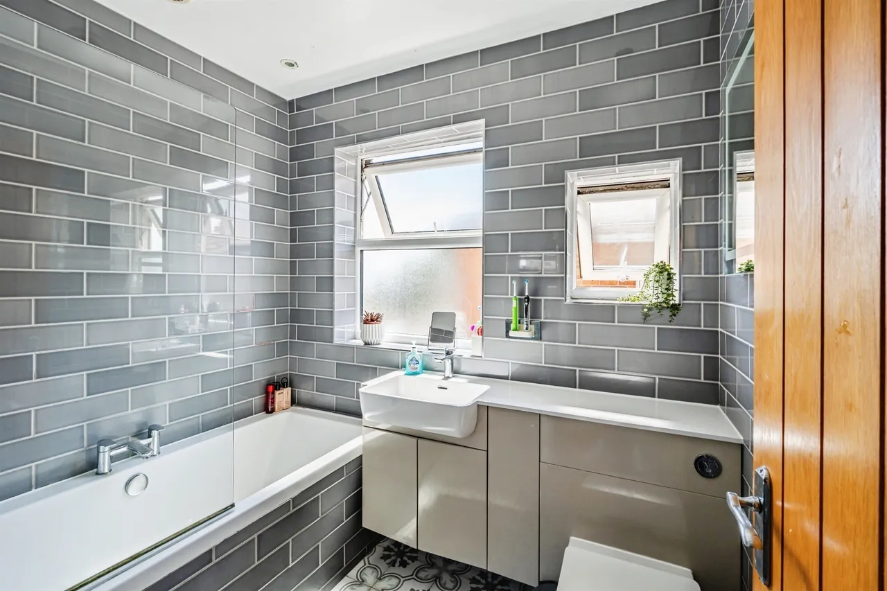 Willoughby Crescent, Eastbourne, BN22, photo 9