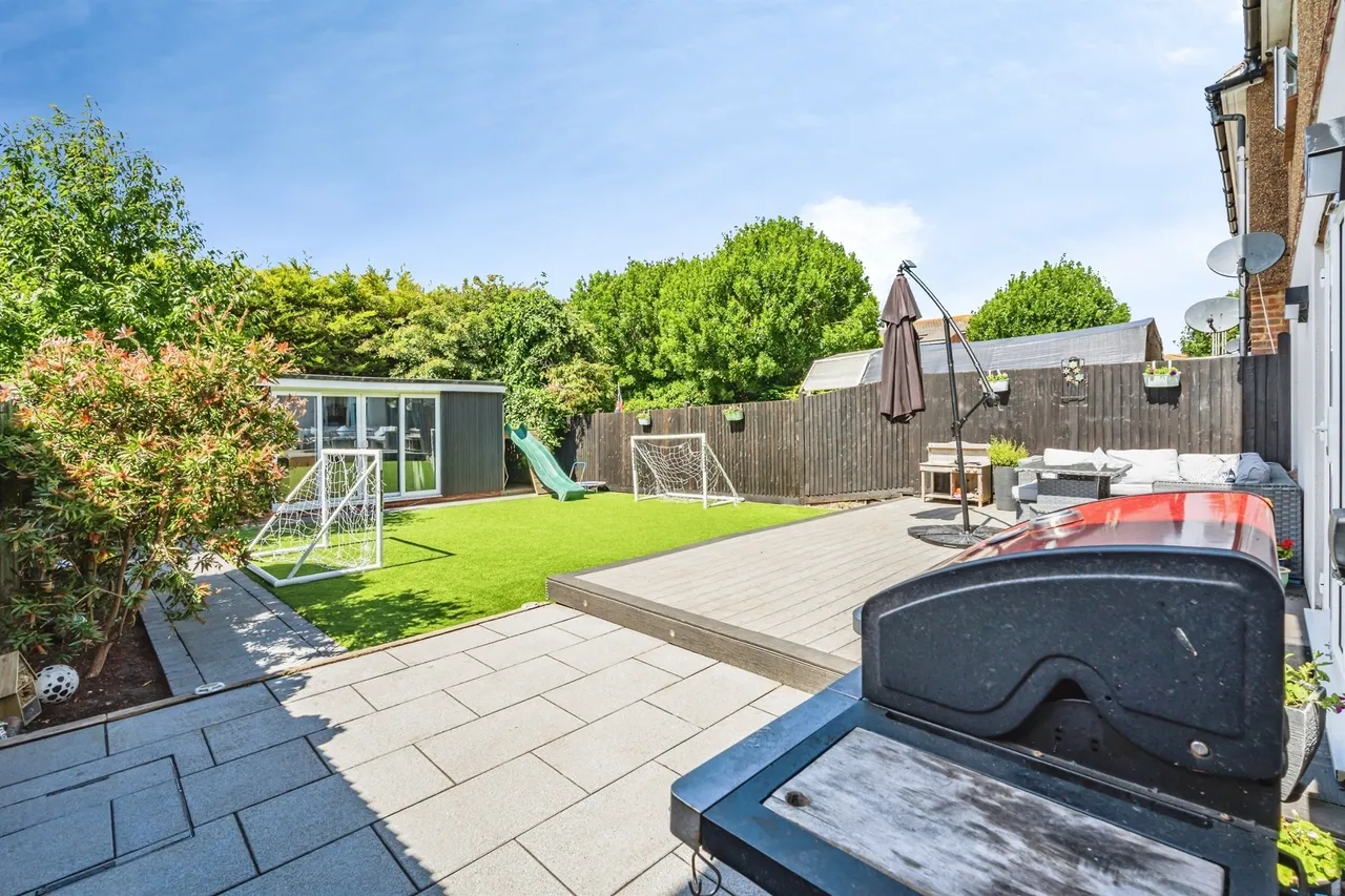 Willoughby Crescent, Eastbourne, BN22, photo 17