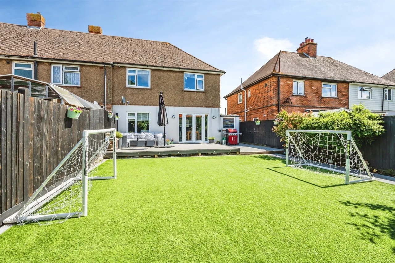 Willoughby Crescent, Eastbourne, BN22, photo 16