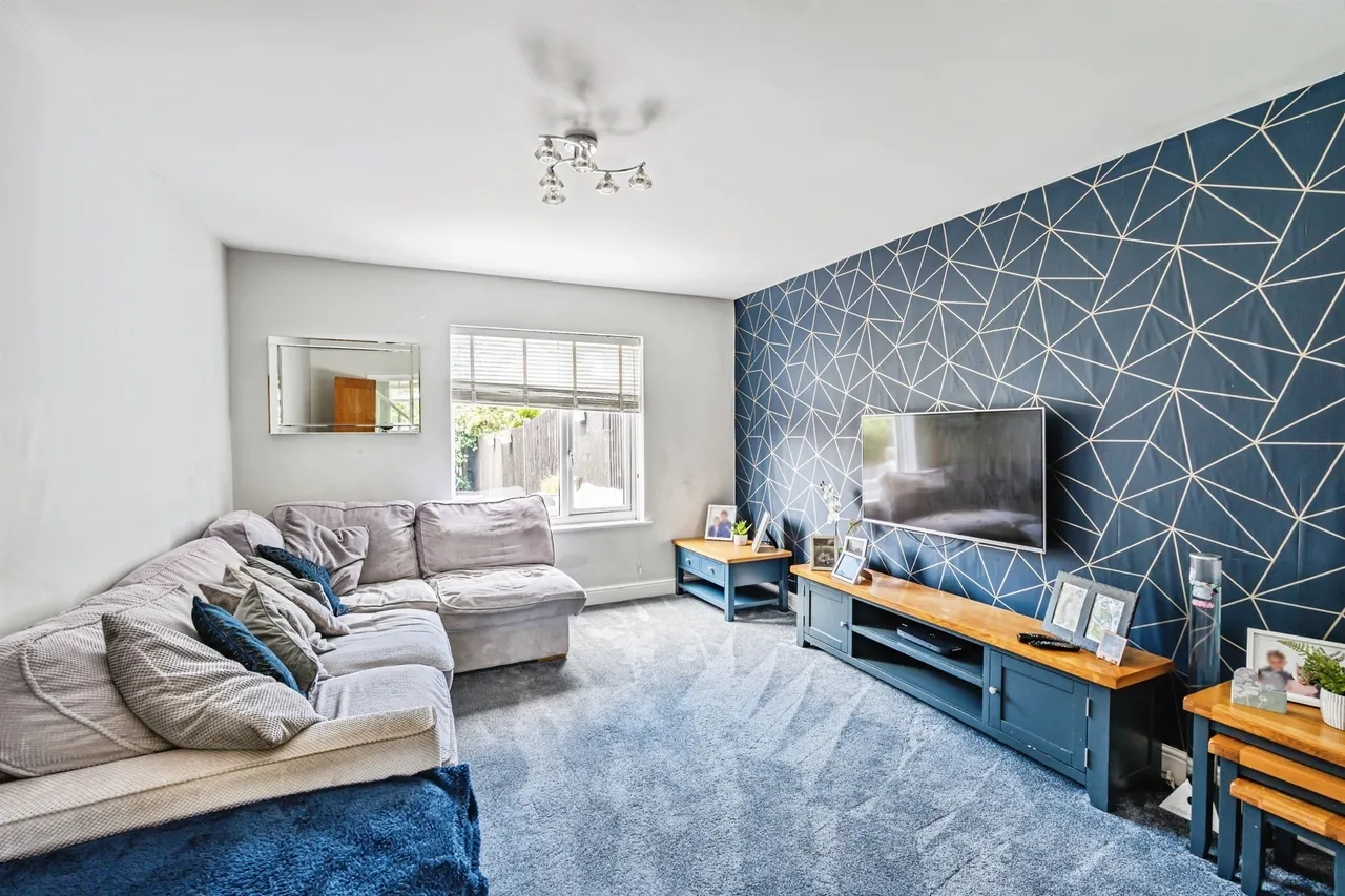 Willoughby Crescent, Eastbourne, BN22, photo 2