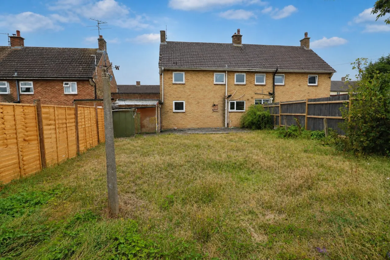 Manor Road, Rothwell, NN14, photo 3