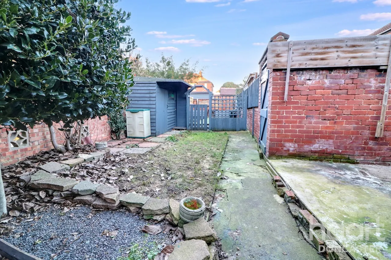Balmoral Road, Town Moor, DN2, photo 13