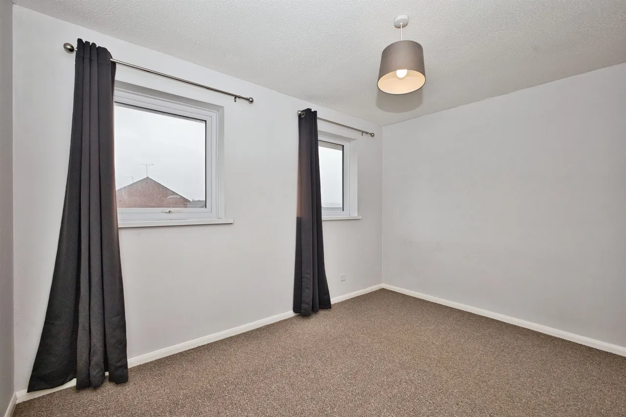 Cavalier Close, Yeovil, photo 7