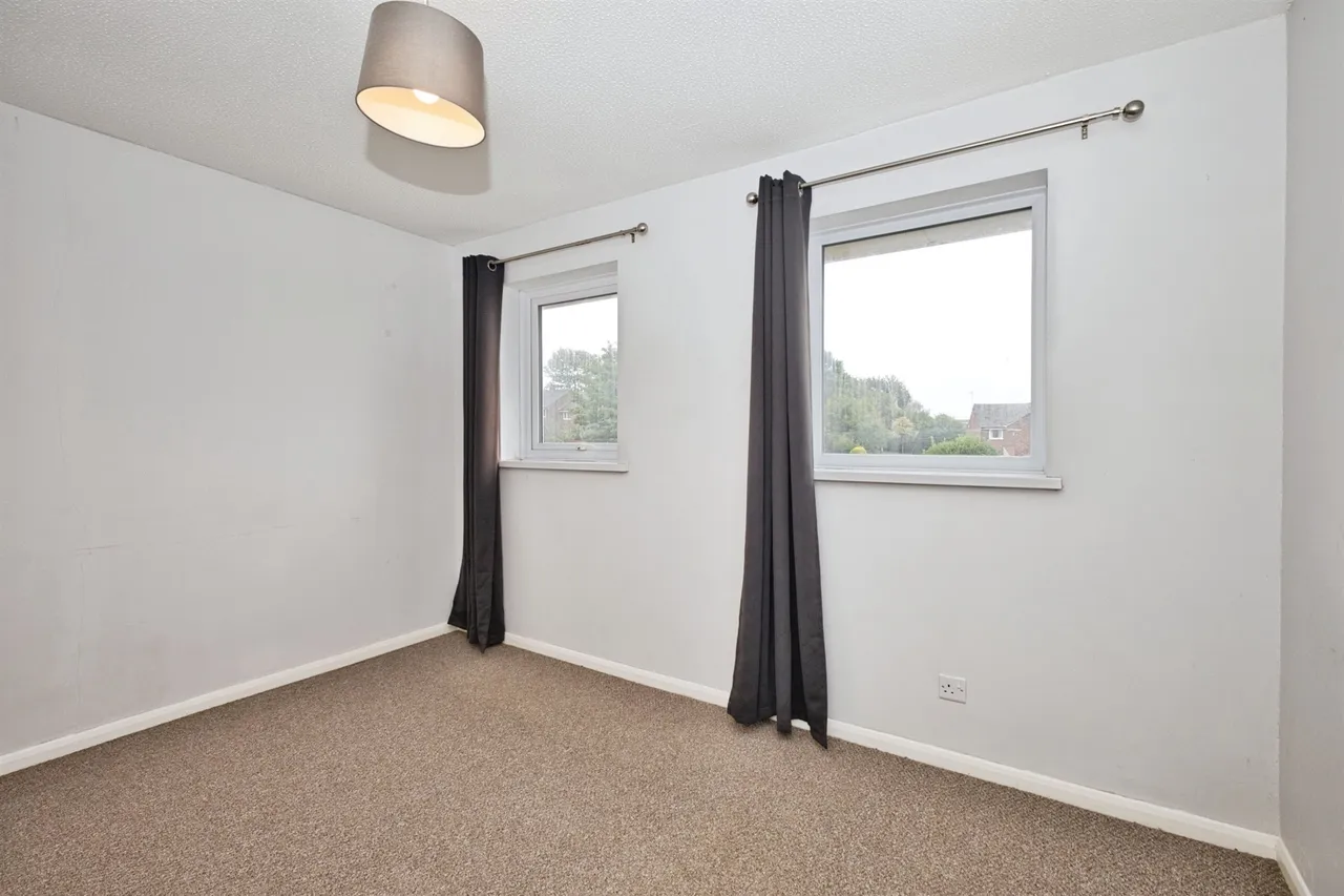Cavalier Close, Yeovil, photo 6