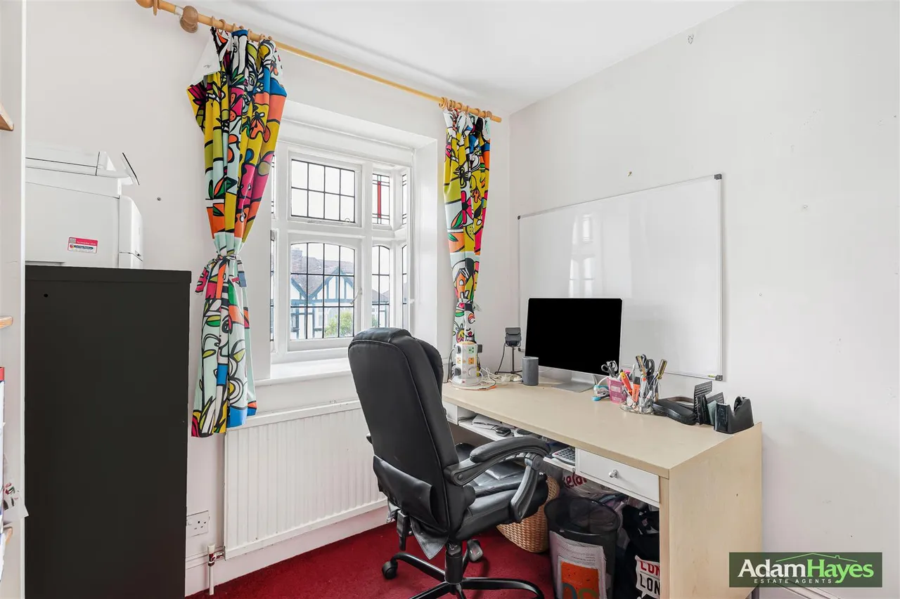 Abbots Gardens, East Finchley, N2, photo 20