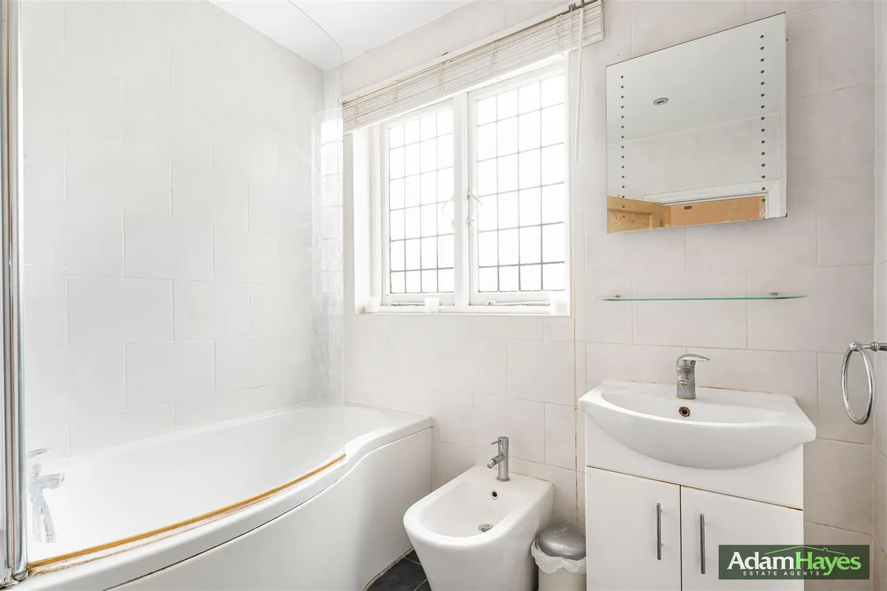 Abbots Gardens, East Finchley, N2, photo 22