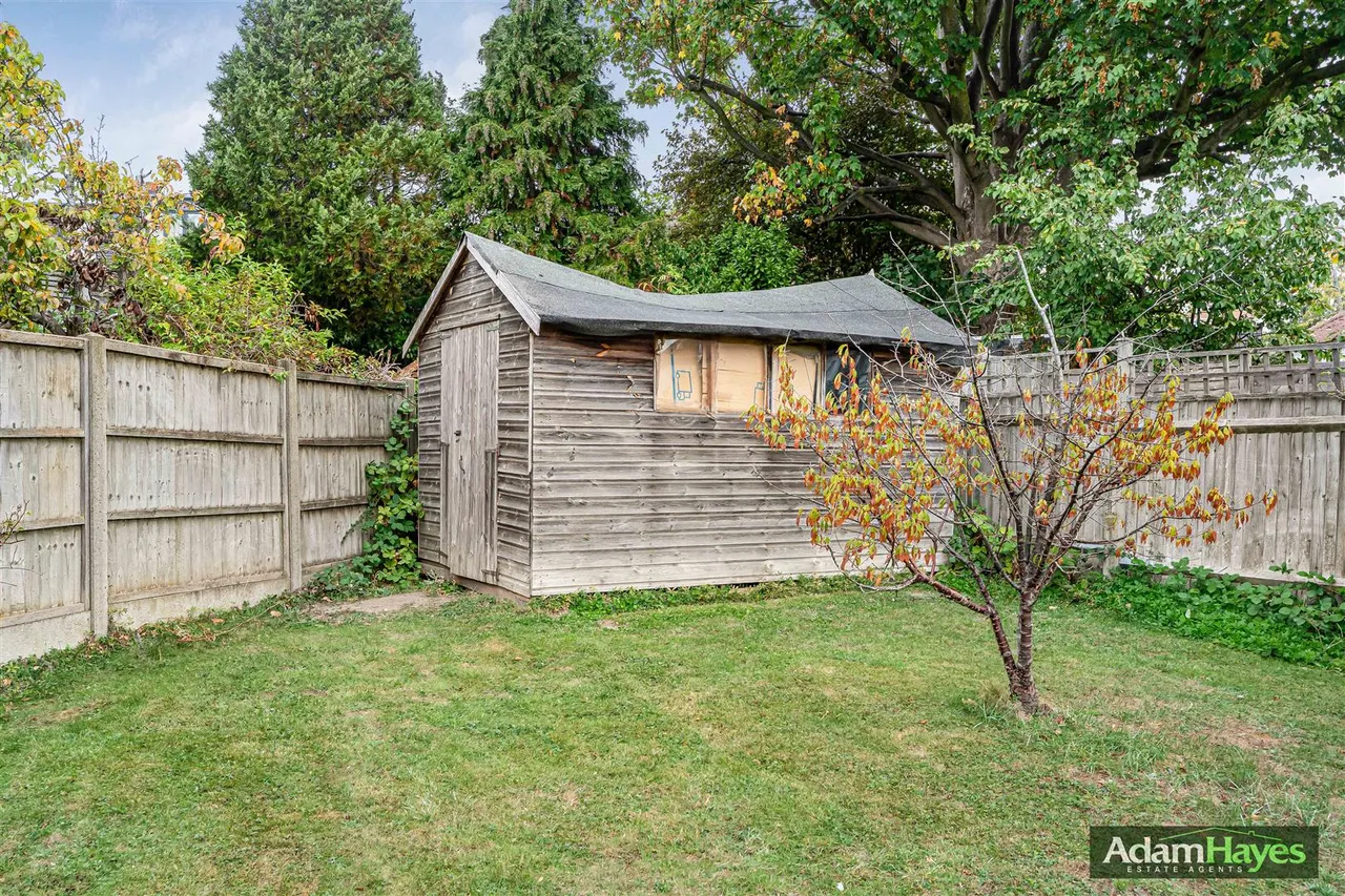 Abbots Gardens, East Finchley, N2, photo 25