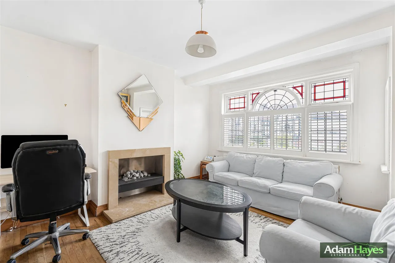 Abbots Gardens, East Finchley, N2, photo 2