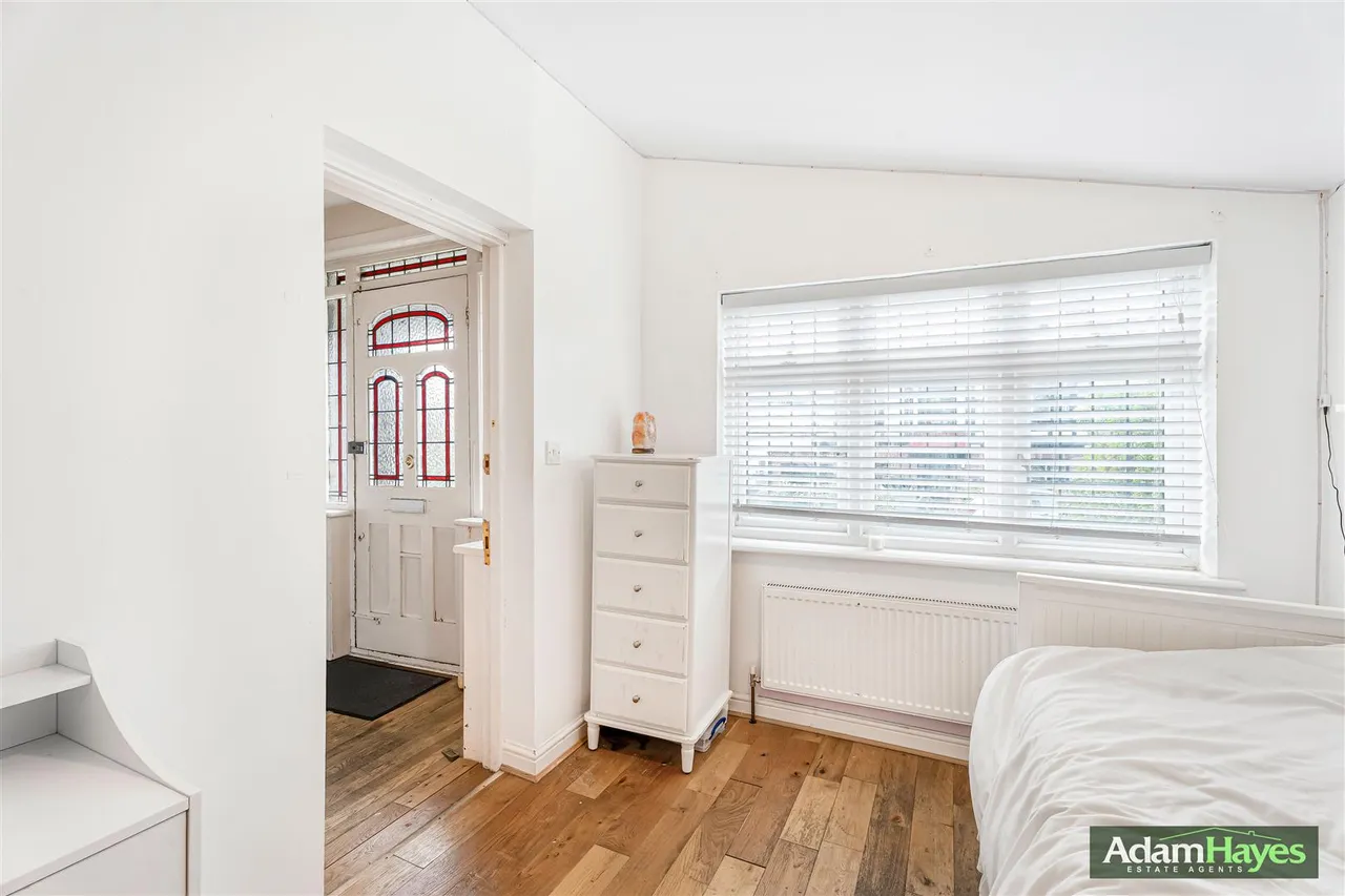 Abbots Gardens, East Finchley, N2, photo 18