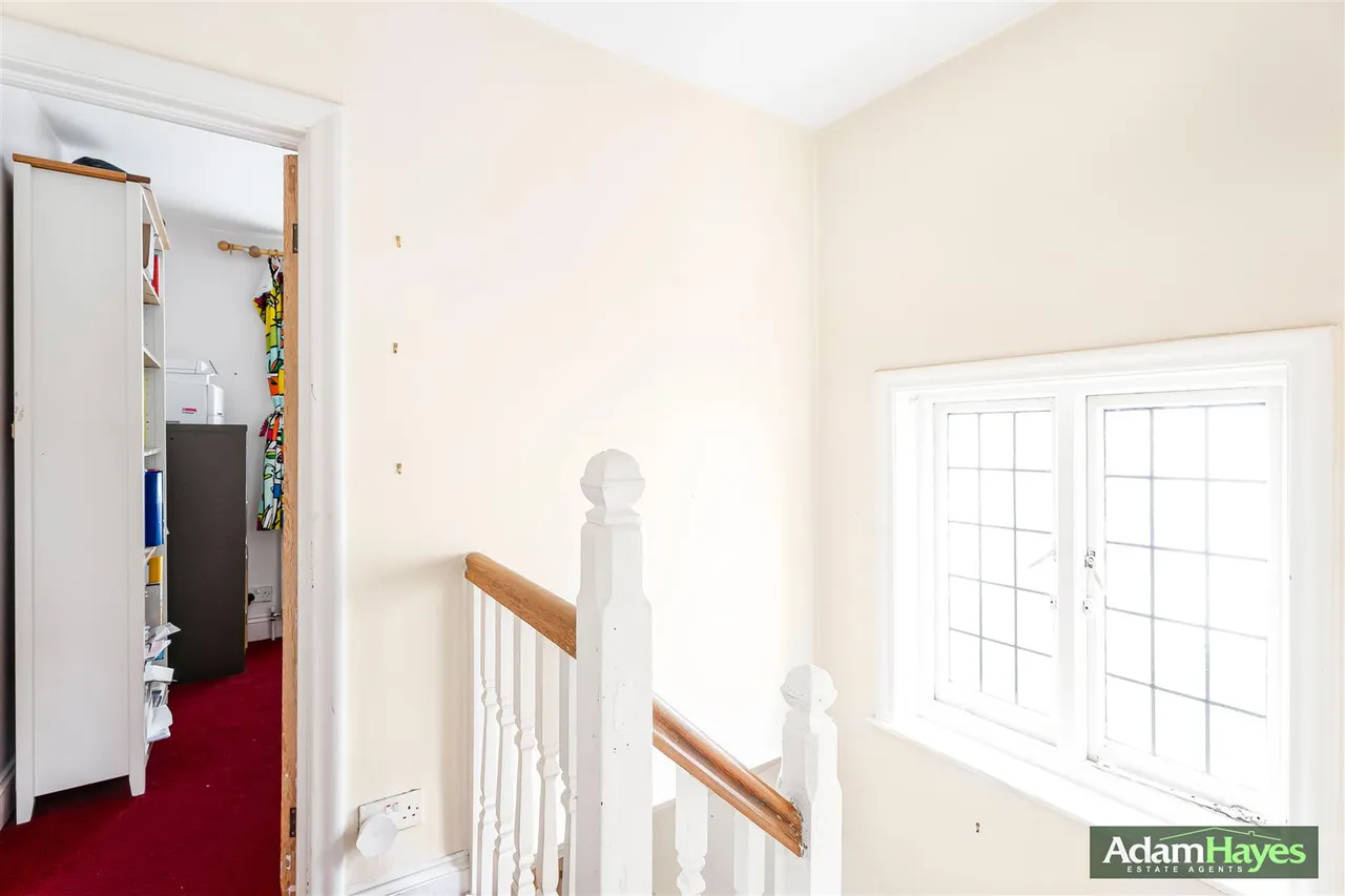 Abbots Gardens, East Finchley, N2, photo 19