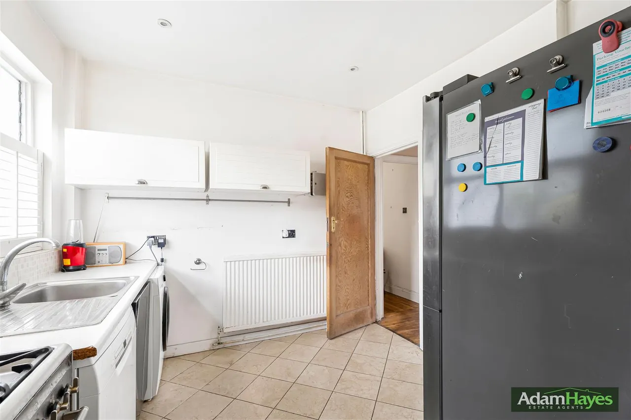 Abbots Gardens, East Finchley, N2, photo 14