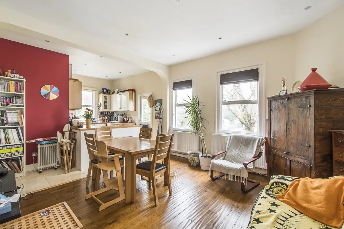 3 bed flat to rent — Brandlehow Road London SW15