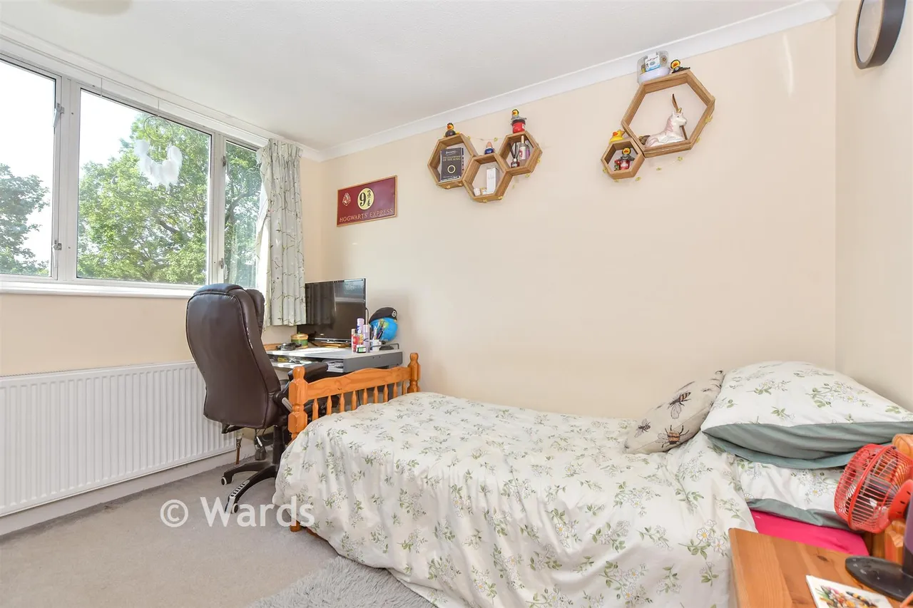 Bankfields, Headcorn, TN27, photo 7