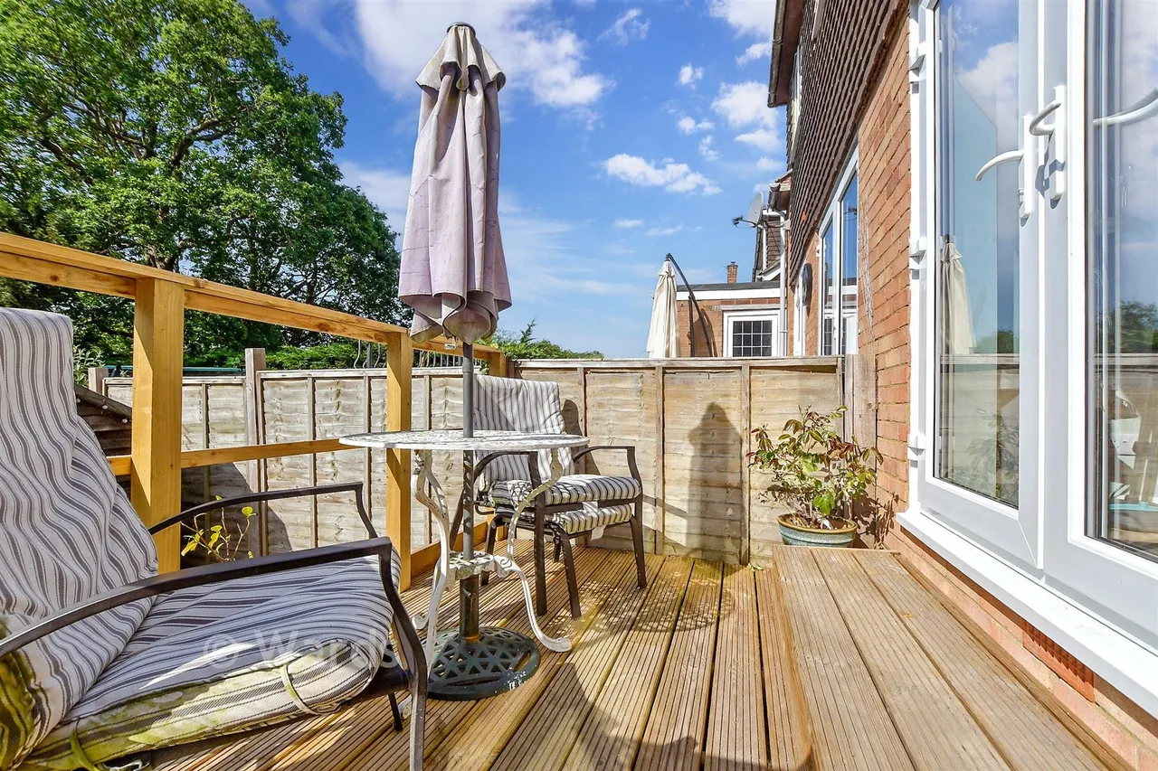 Bankfields, Headcorn, TN27, photo 8