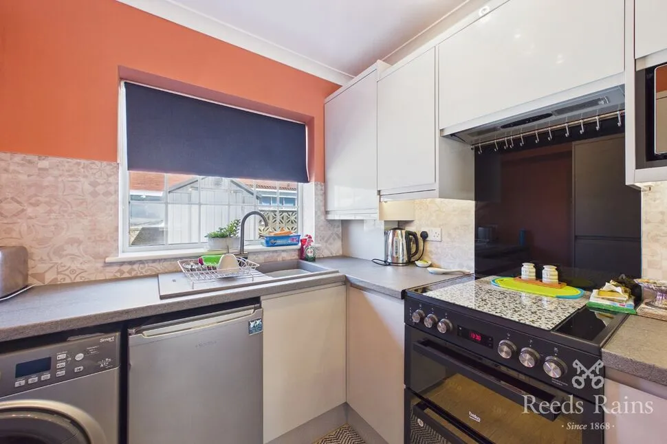 Grosvenor Road, Rhyl, Denbighshire, LL18, photo 10