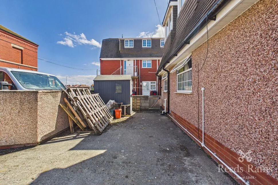 Grosvenor Road, Rhyl, Denbighshire, LL18, photo 8