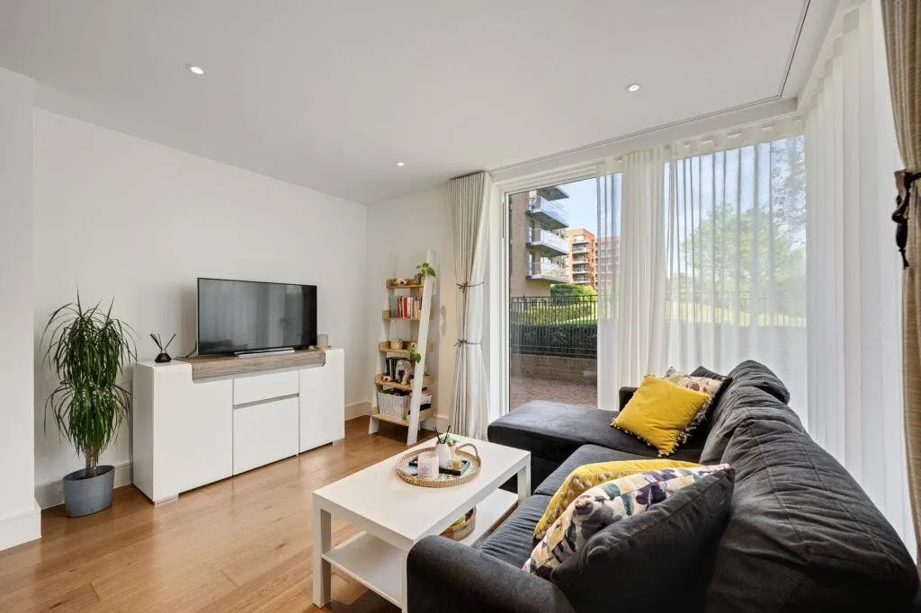 Wallace Court, Kidbrooke Village, London, SE3, photo 2