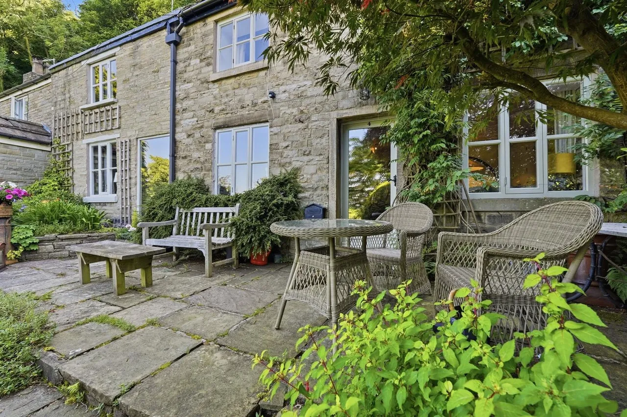 Cheshire View, Kerridge, photo 21