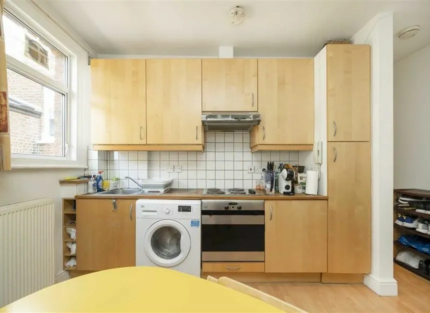 Cricklewood Broadway, Cricklewood, NW2, photo 2
