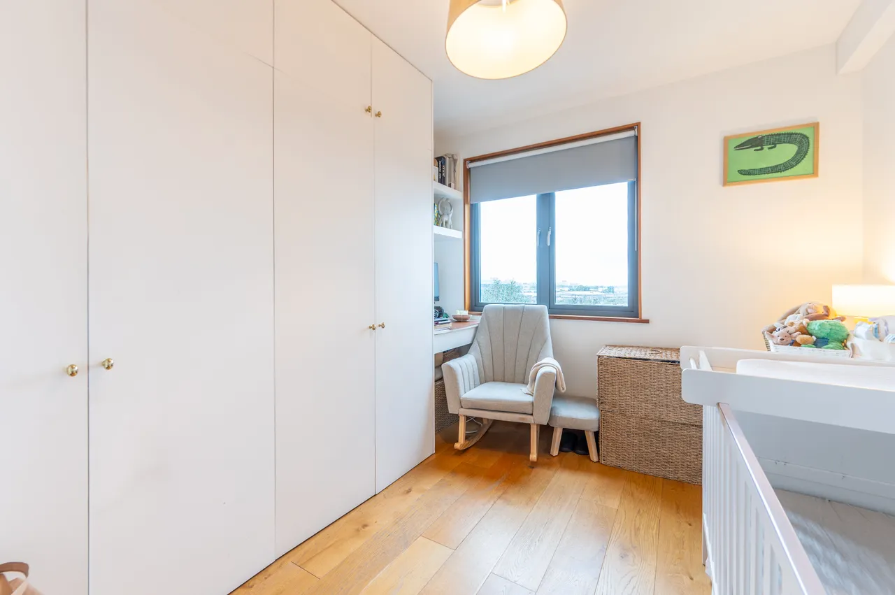 Flat 404, Kassinga House, London, photo 9