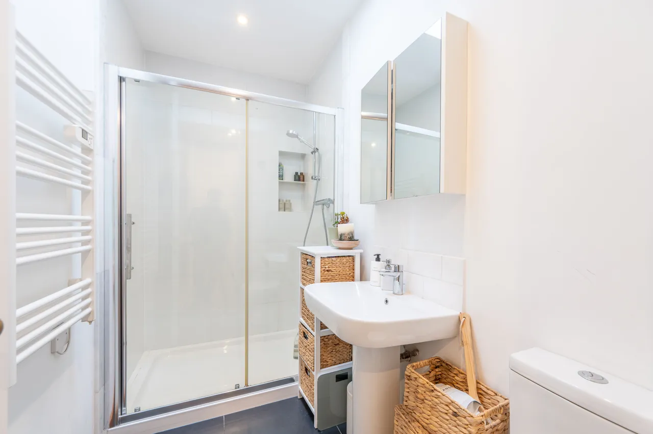 Flat 404, Kassinga House, London, photo 7