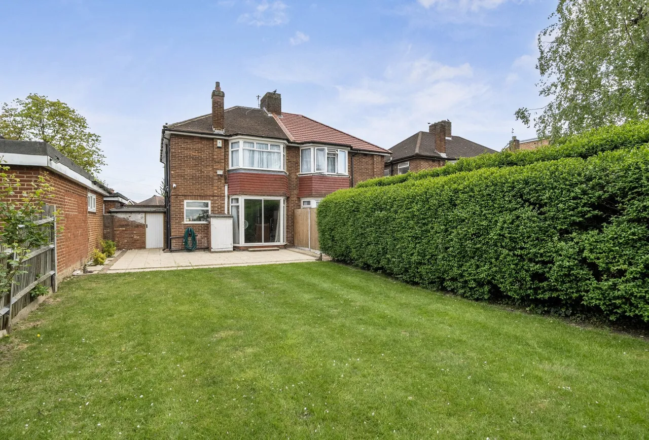 Holyrood Gardens, Edgware, HA8 5LR, photo 8