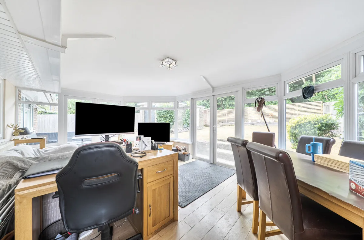 Storrington, RH20 3HL, photo 4