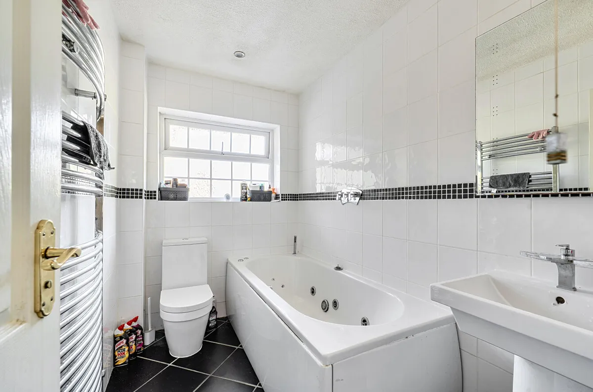 Storrington, RH20 3HL, photo 9