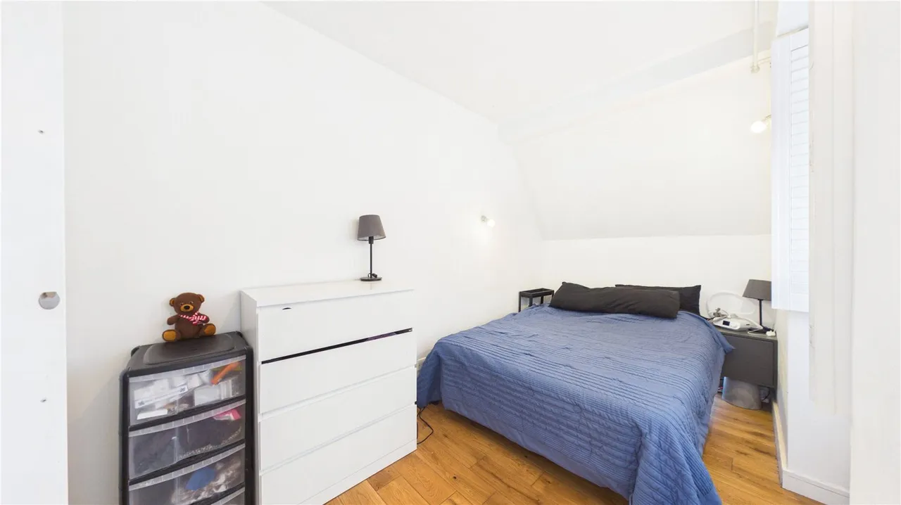 Gatton Road, London, SW17, photo 17