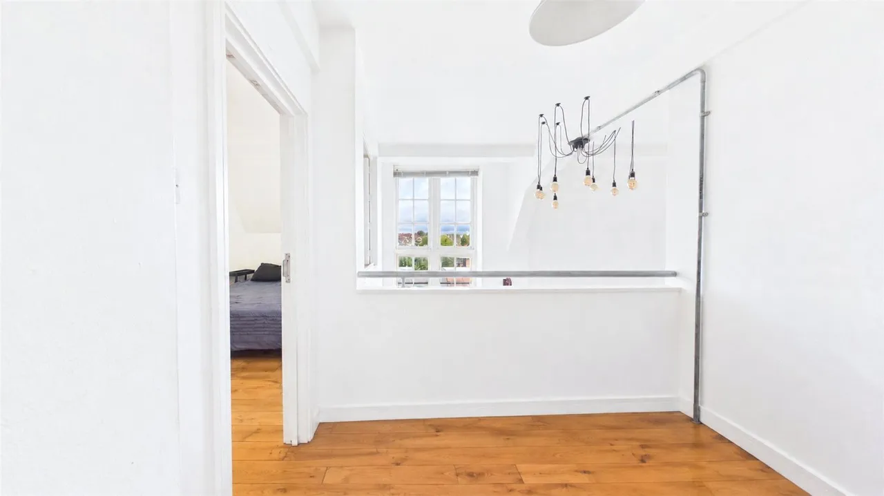 Gatton Road, London, SW17, photo 13